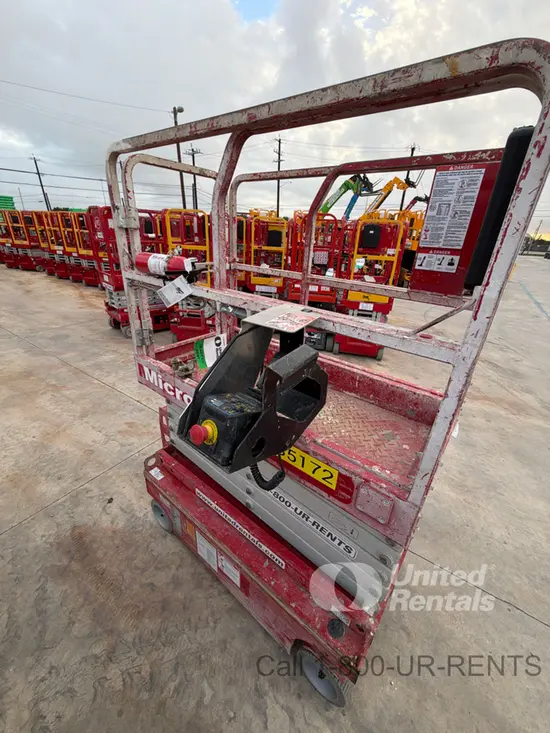 2018 MEC MICRO 19 Scissor Lift