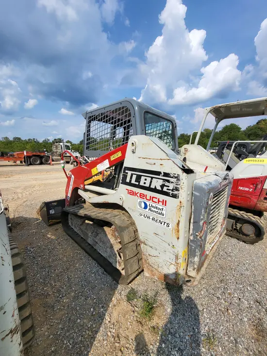 2022 Takeuchi TL8R2R Track Loader