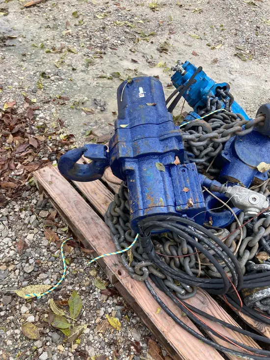 2012 JD NEUHAUS PROFI 10T Hoist