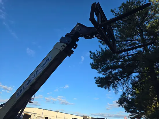 2019 JLG 1055 Forklift