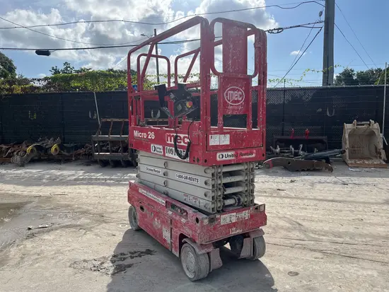 2019 MEC MICRO 26 Scissor Lift