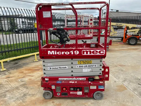 2018 MEC MICRO 19 Scissor Lift