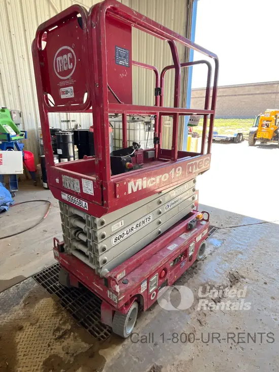 2018 MEC MICRO 19 Scissor Lift