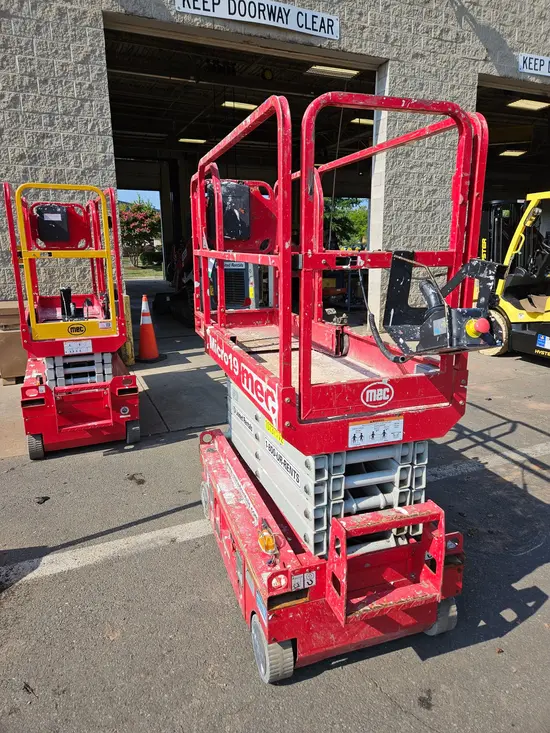 2018 MEC MICRO 19 Scissor Lift