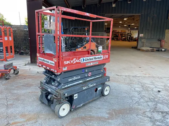 2018 Skyjack SJIII3219 Scissor Lift