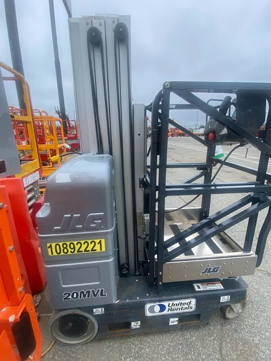 2019 JLG 20MVL Self-Propelled One-Person Lift
