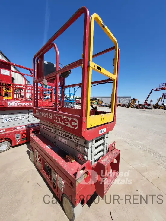2021 MEC MICRO 19 Scissor Lift