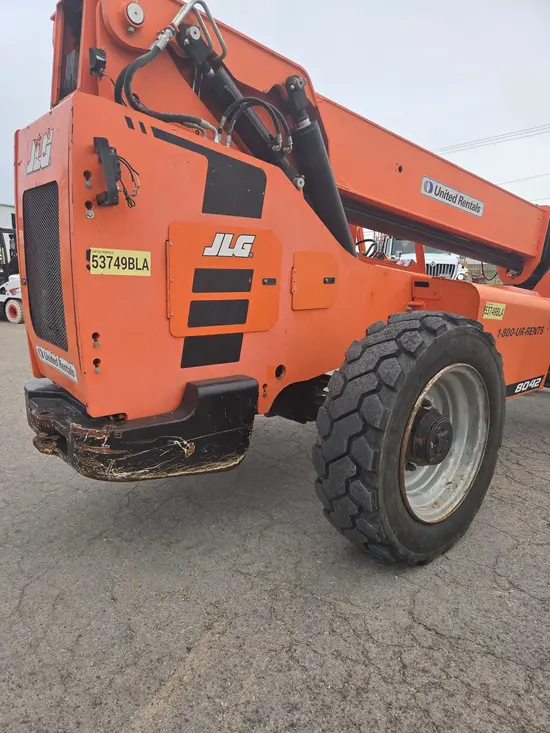 2017 SKYTRAK 8042 Forklift