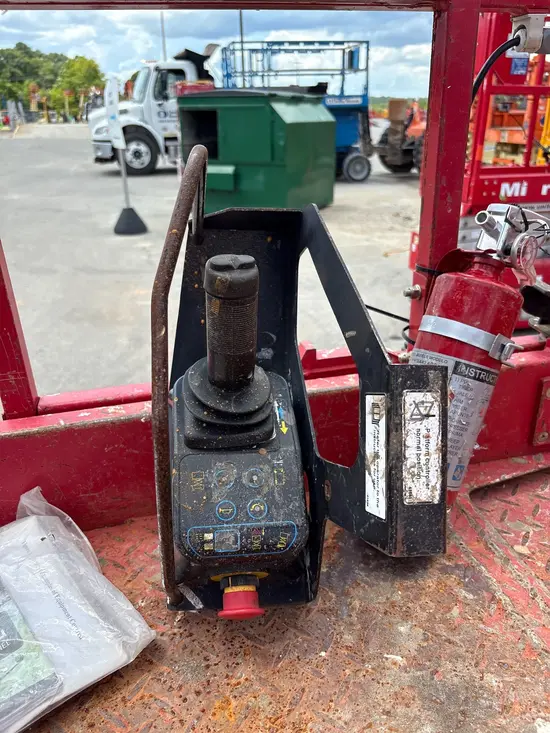 2019 MEC MICRO 19 Scissor Lift