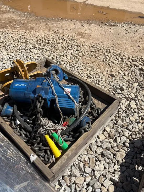 2012 JD NEUHAUS PROFI 10T Hoist