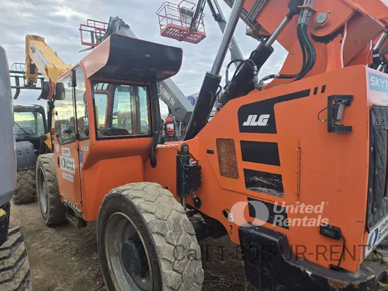 2021 SKYTRAK 8042 Forklift