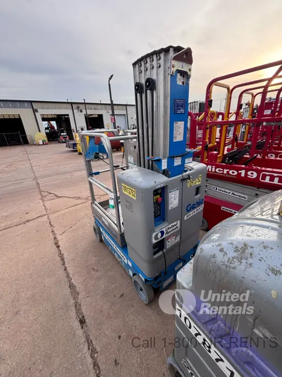 2019 Genie GR-20 Self-Propelled One-Person Lift