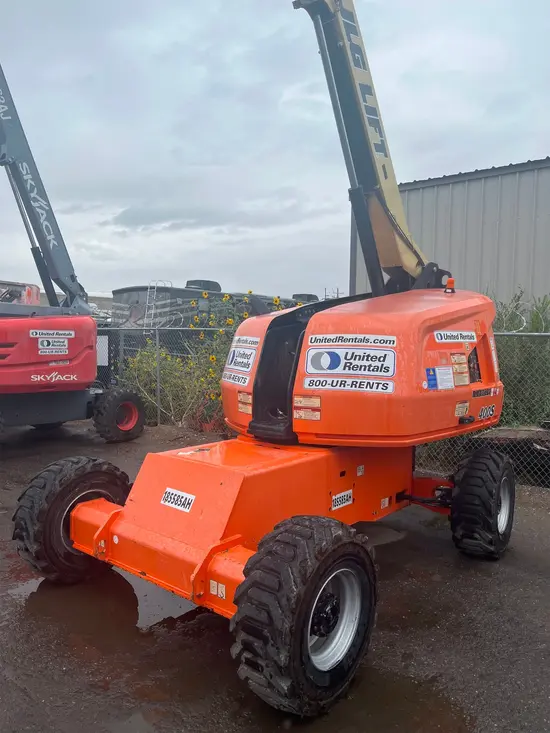 2017 JLG 400S Boom Lift