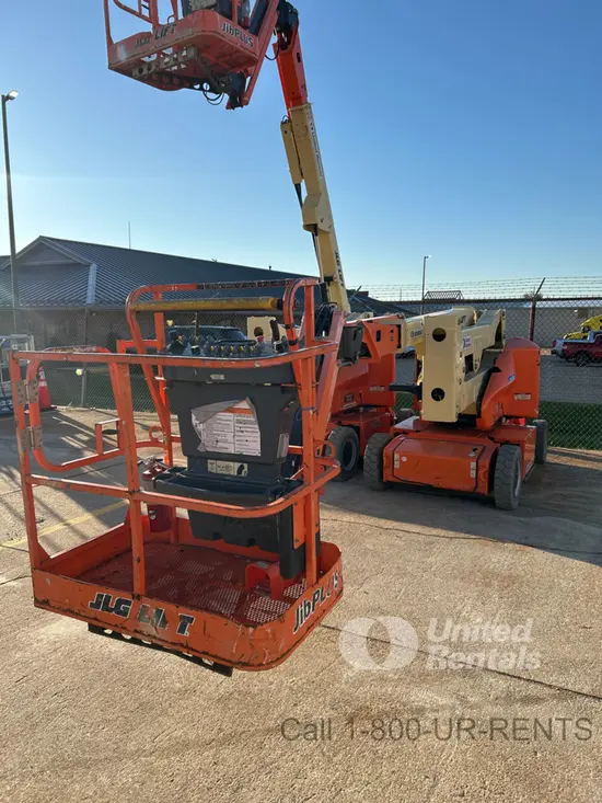 2017 JLG E400AJPN Articulating Boom Lift
