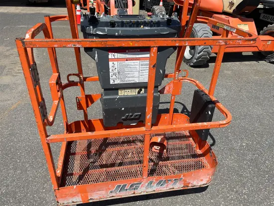2017 JLG E400AJPN Articulating Boom Lift