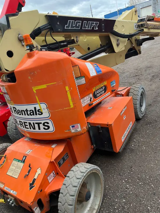 2017 JLG E400AJPN Articulating Boom Lift