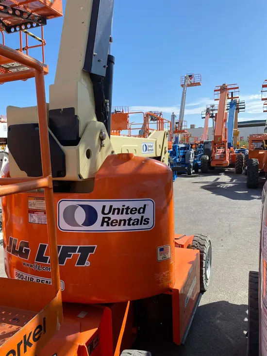 2015 JLG E400AJPN Articulating Boom Lift