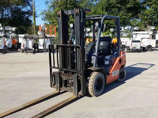 2014 Toyota 8FGU25 Forklift