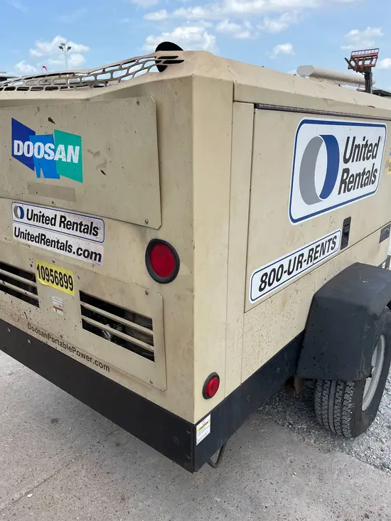 2019 Doosan P425/HP375WCUT4 Air Compressor