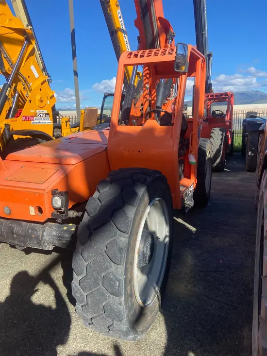 2018 SKYTRAK 8042 Forklift