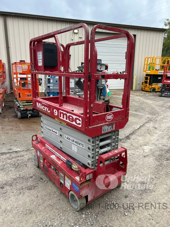 2019 MEC MICRO 19 Scissor Lift