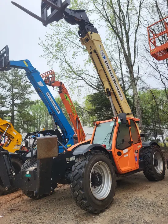 2019 JLG 1055 Forklift