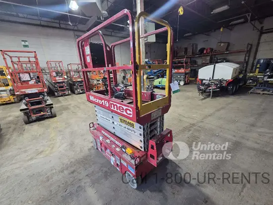 2018 MEC MICRO 19 Scissor Lift
