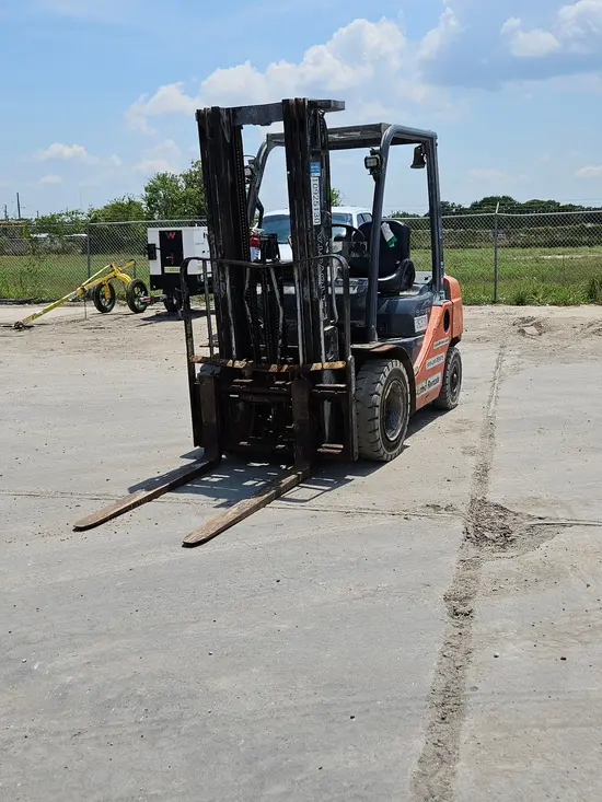 2019 Toyota 8FDU25 Warehouse Forklift