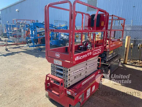 2018 MEC MICRO 19 Scissor Lift