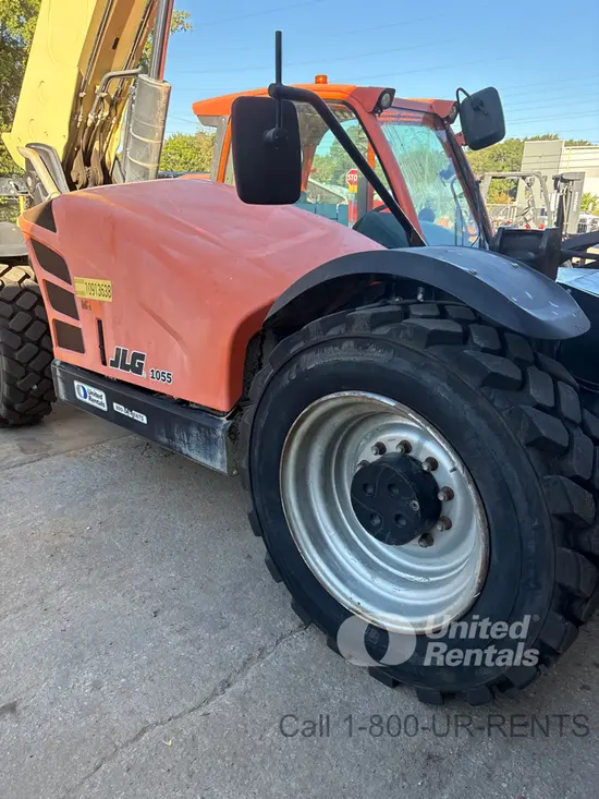 2019 JLG 1055 Forklift