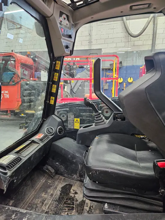 2021 JCB 3TS-8T Track Loader