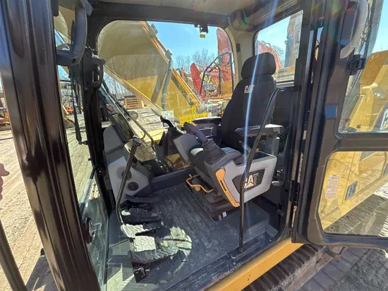 2018 CAT 320 Excavator