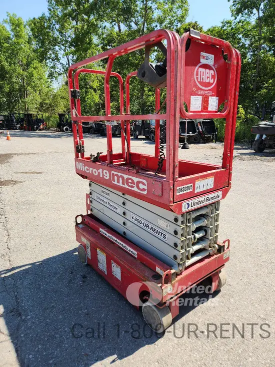 2018 MEC MICRO 19 Scissor Lift