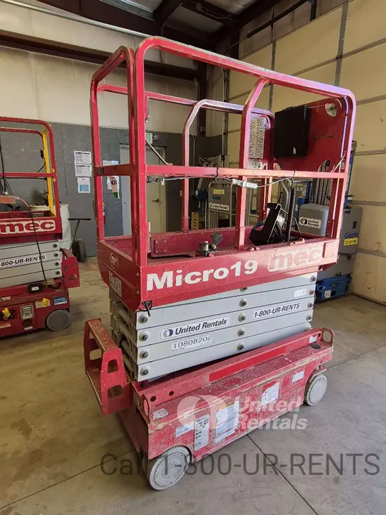 2018 MEC MICRO 19 Scissor Lift