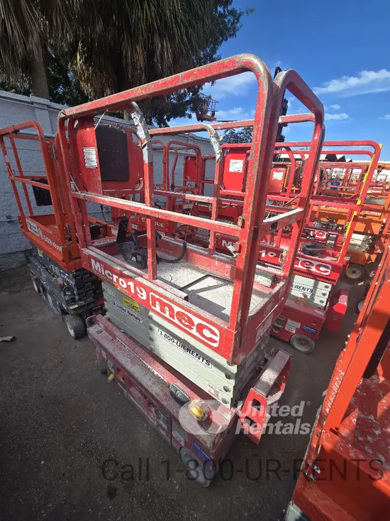 2020 MEC MICRO 19 Scissor Lift