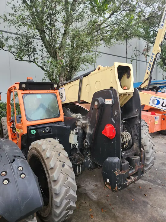 2018 JLG 742 Forklift