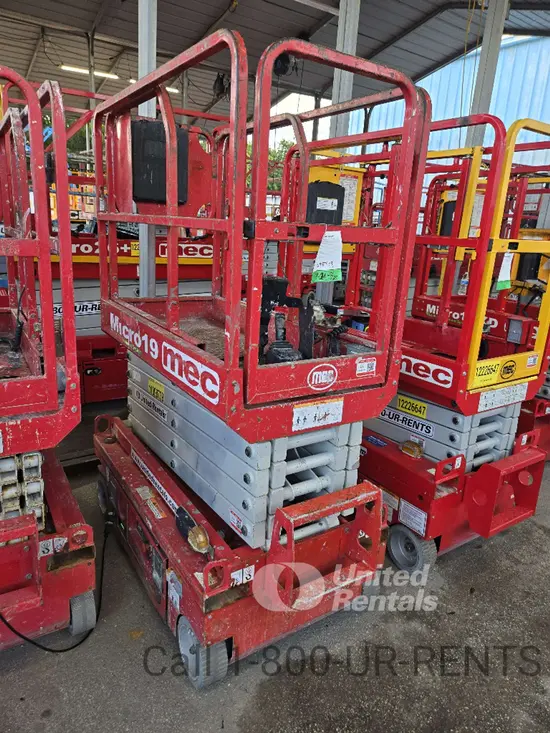2020 MEC MICRO 19 Scissor Lift