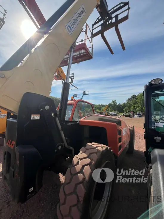 2018 JLG 943 Forklift