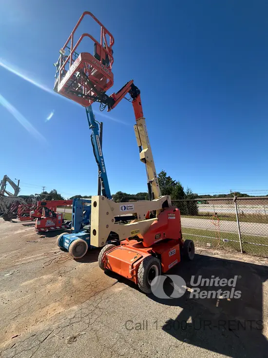 2017 JLG E400AJPN Articulating Boom Lift