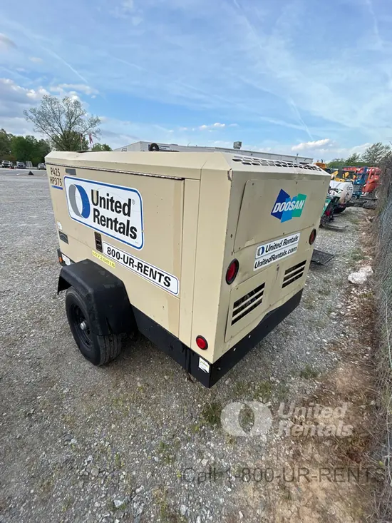 2018 Doosan P425/HP375WCUT4 Air Compressor