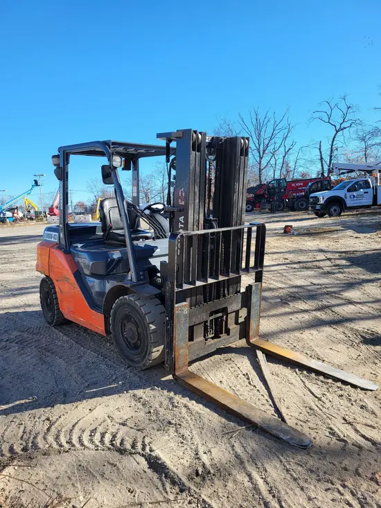 2018 Toyota 8FD35U Warehouse Forklift