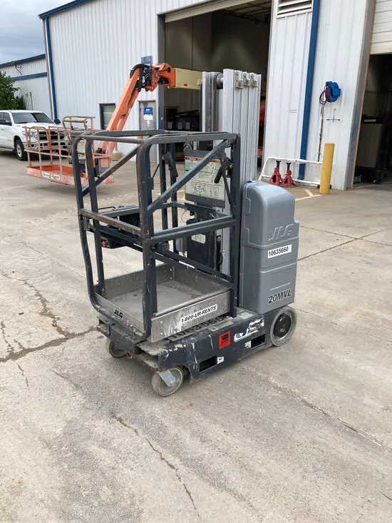2017 JLG 20MVL Self-Propelled One-Person Lift