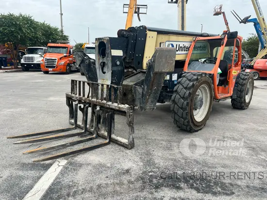 2018 JLG 1055 Forklift