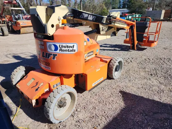 2015 JLG E450AJ Articulating Boom Lift