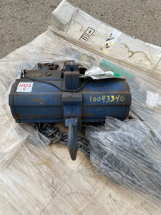 2012 JD NEUHAUS PROFI 1.5T/3T Hoist