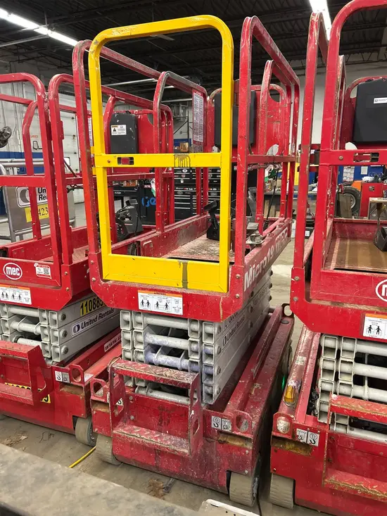 2018 MEC MICRO 19 Scissor Lift