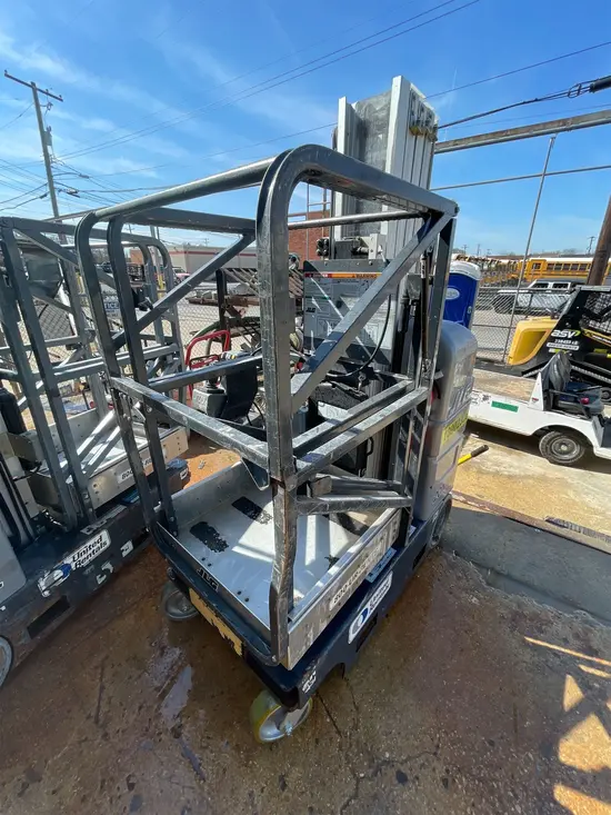 2019 JLG 20MVL Self-Propelled One-Person Lift