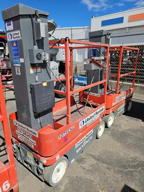 2018 Skyjack SJ16 Self-Propelled One-Person Lift