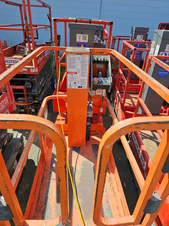 2019 JLG 1230ES Self-Propelled One-Person Lift