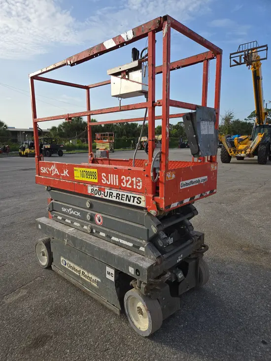 2018 Skyjack SJIII3219 Scissor Lift